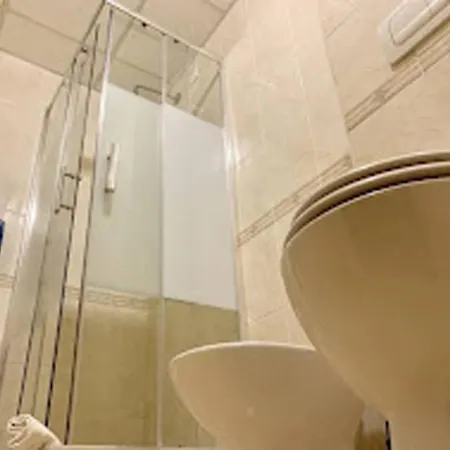 Alex Square Hotel 3*