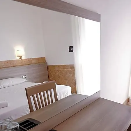 Alex Square Hotel 3*