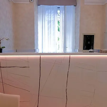 Alex Square Hotel 3*