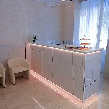 Alex Square Hotel 3*