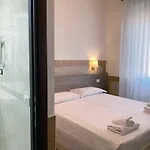 Alex Square Hotell 3*